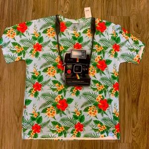 Tourist with camera novelty Tshirt. Easy Halloween costume! NWT. Size large.
